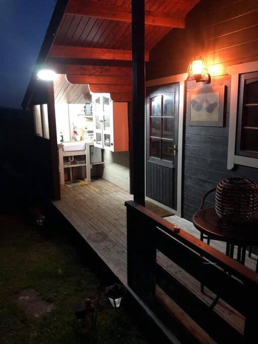 Unique Tiny House Near 3 Peaks - The Zedshed Lägenhet Bentham Exteriör bild